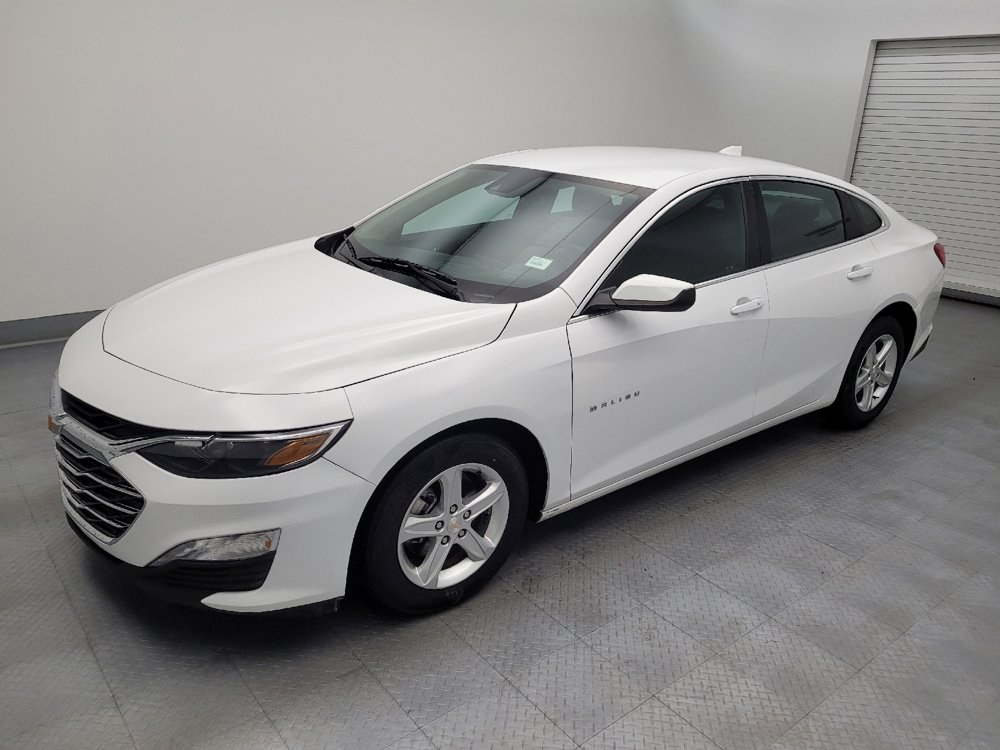 Used 2024 Chevrolet Malibu LT FWD image 2