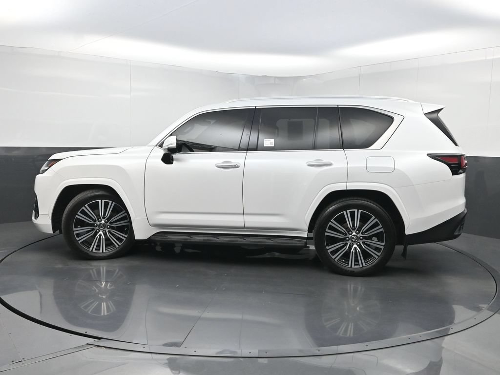 Used 2023 Lexus LX 600 4WD w/ Luxury Package image 45