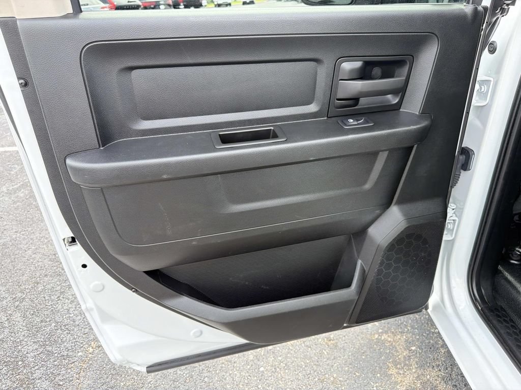 Used 2022 RAM 1500 Tradesman w/ Chrome Appearance Group RWD image 14