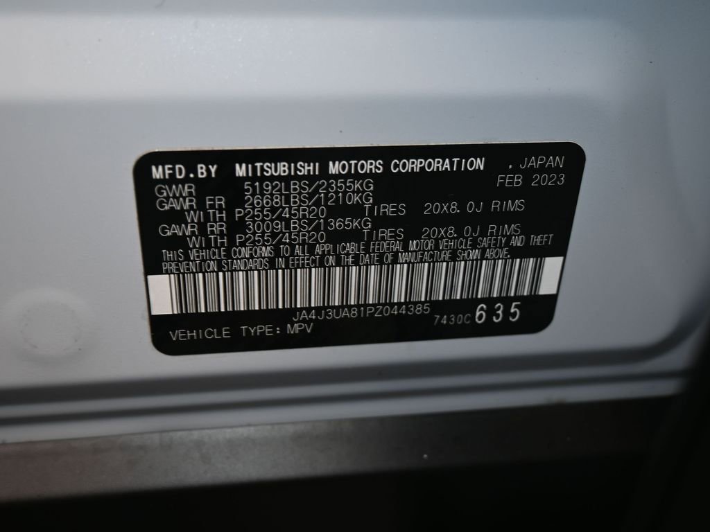 Used 2023 Mitsubishi Outlander SE image 17