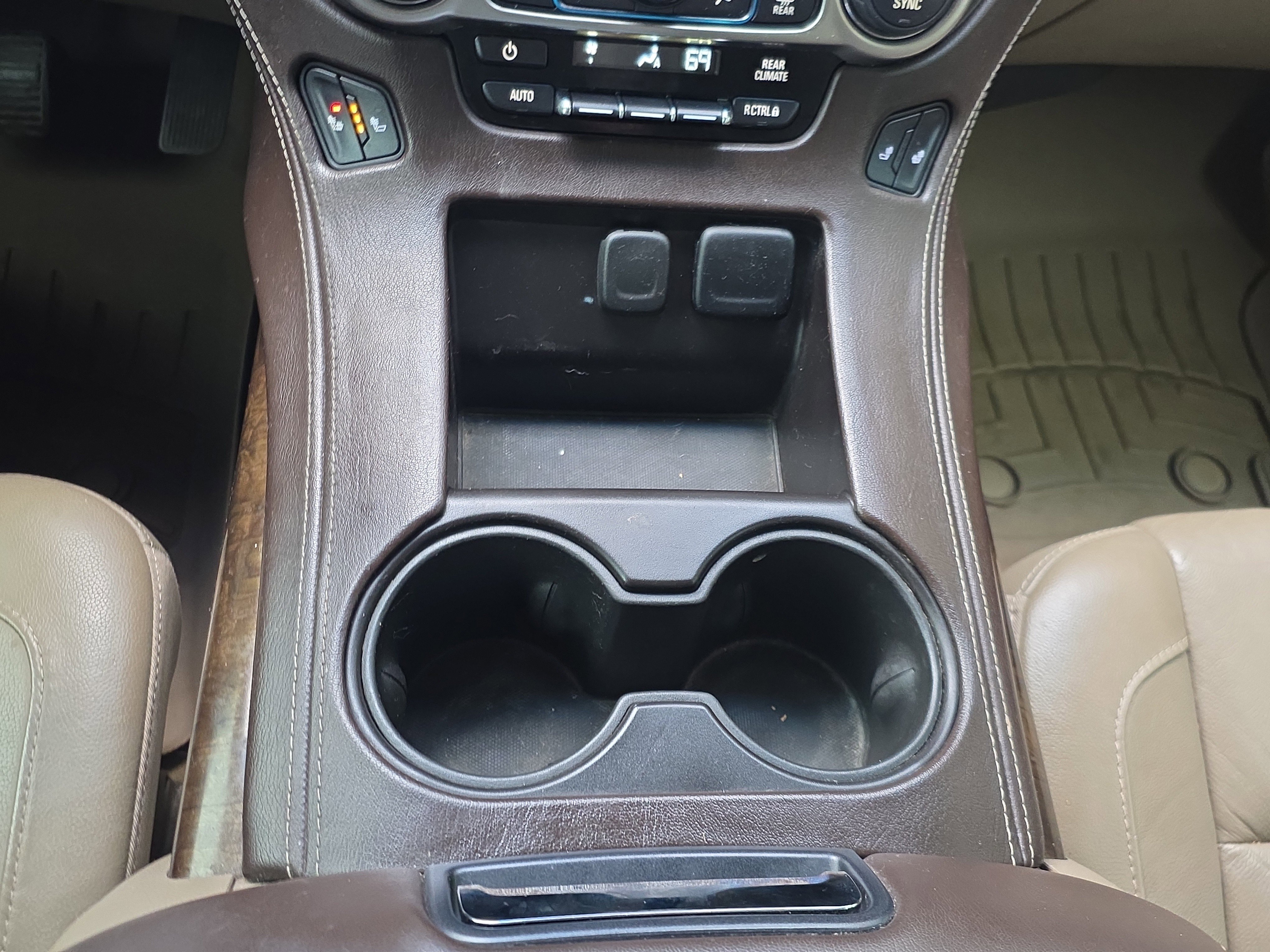 Used 2015 Chevrolet Tahoe LT image 24