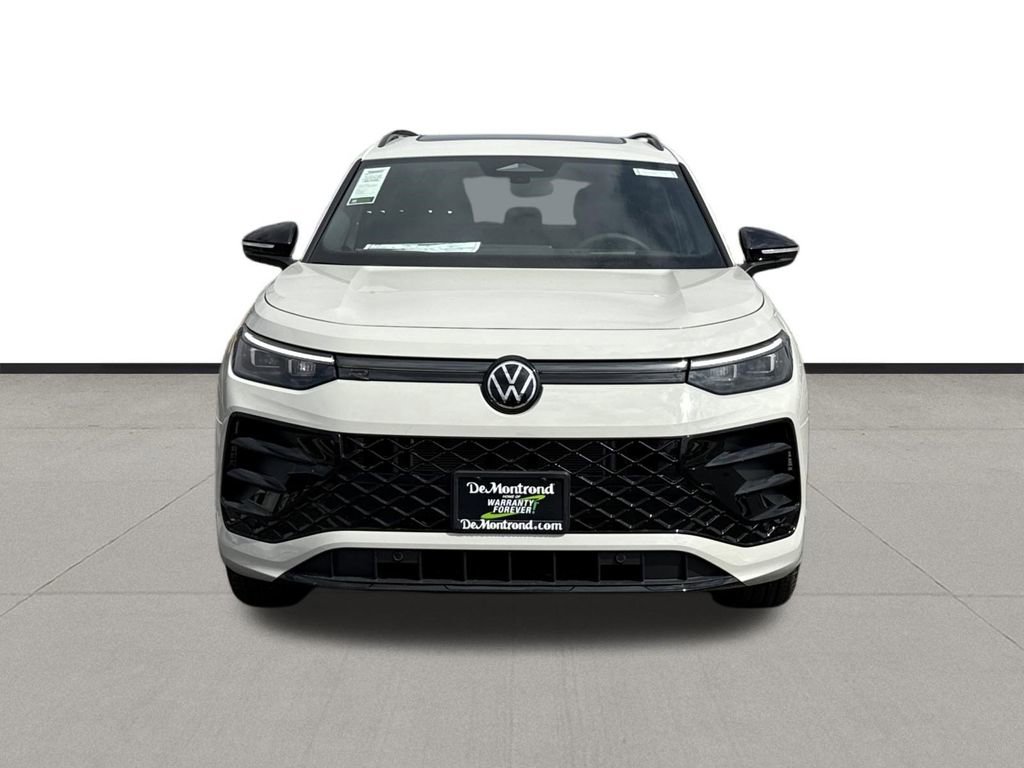 New 2026 Volkswagen Tiguan SE R-Line image 2