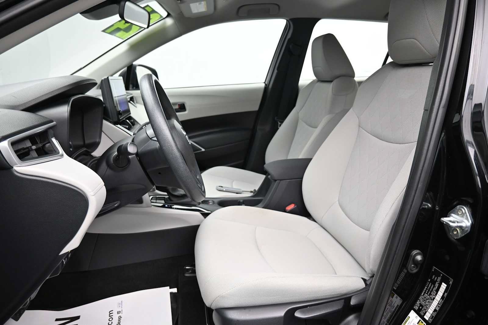 Used 2024 Toyota Corolla Cross L AWD/4WD image 12