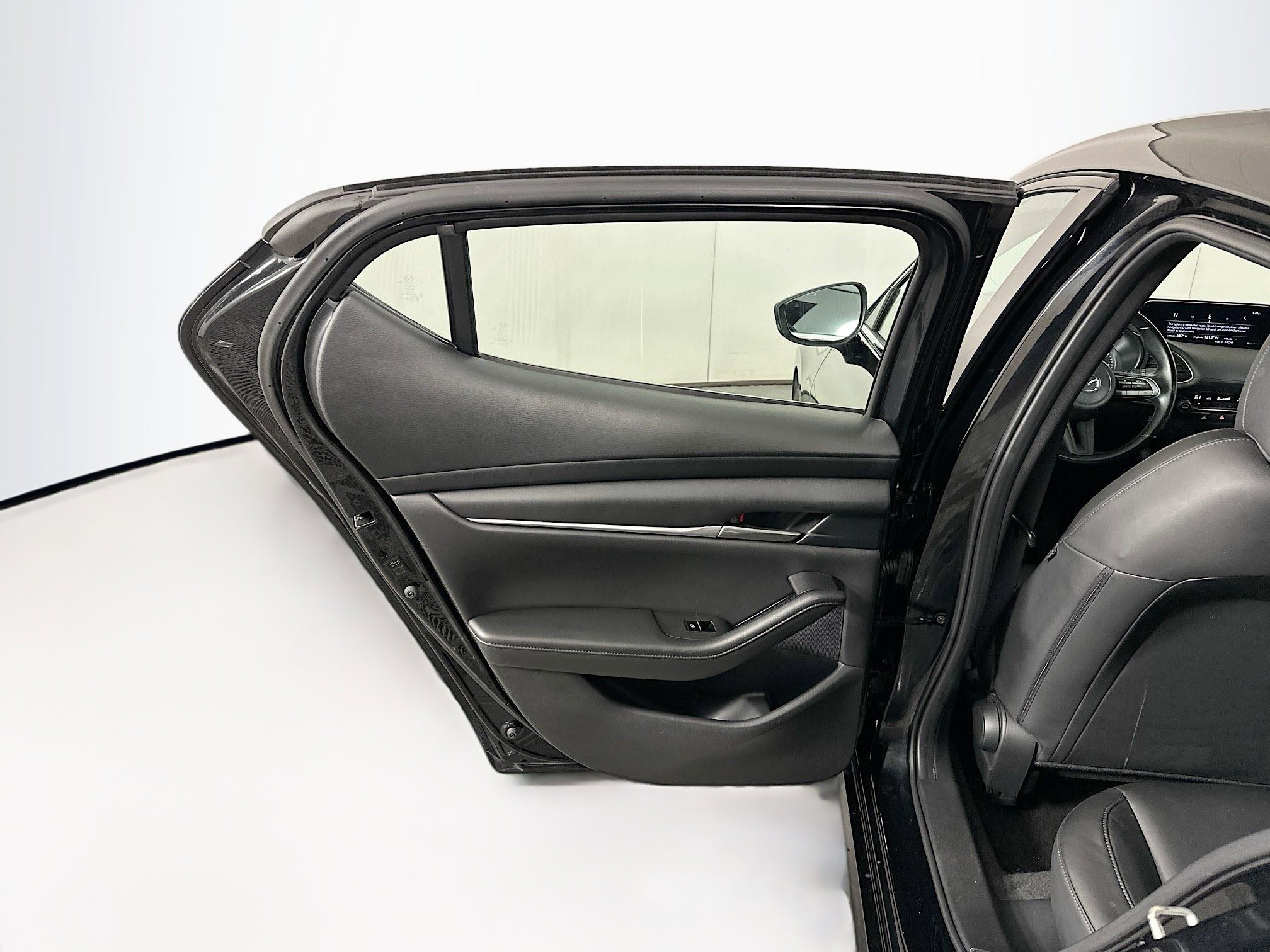 Used 2022 MAZDA MAZDA3 s image 24