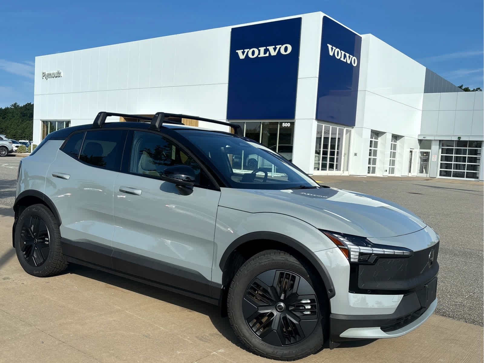 Used 2026 Volvo EX30 Cross Country Ultra w/ Protection Package Premier AWD/4WD image 2