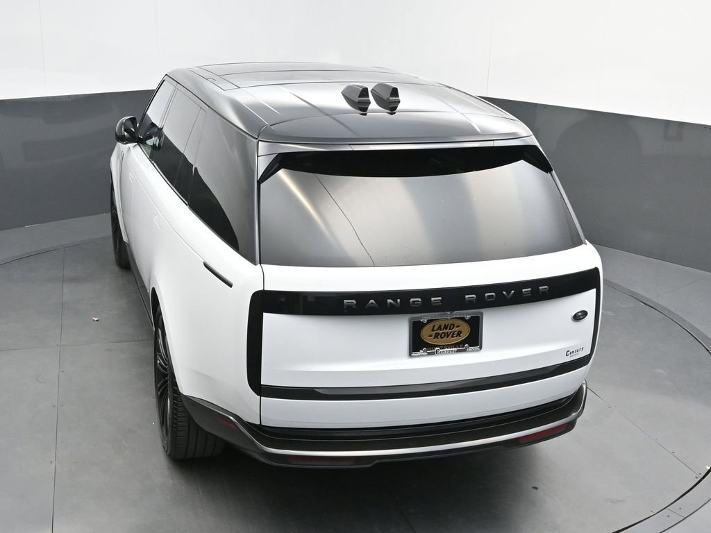 Used 2022 Land Rover Range Rover Long Wheelbase SE image 38