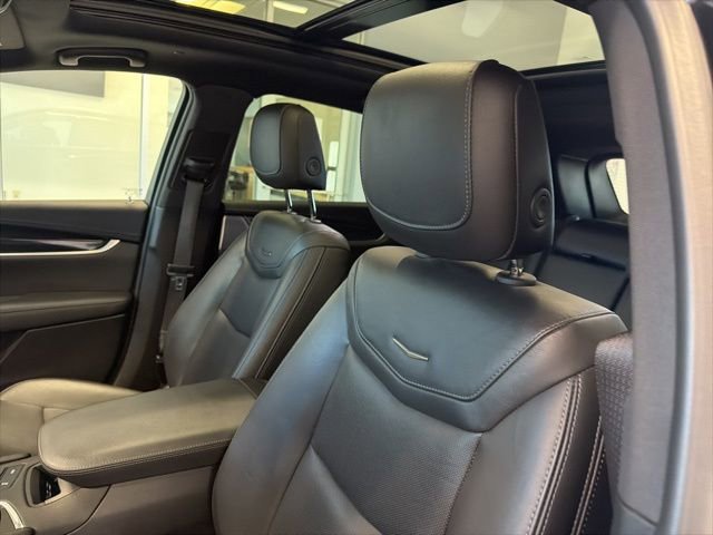 Used 2024 Cadillac XT5 Premium Luxury w/ Technology Package image 17