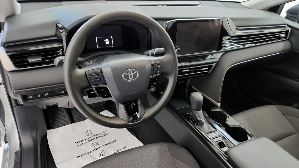 Used 2025 Toyota Camry LE AWD/4WD image 24
