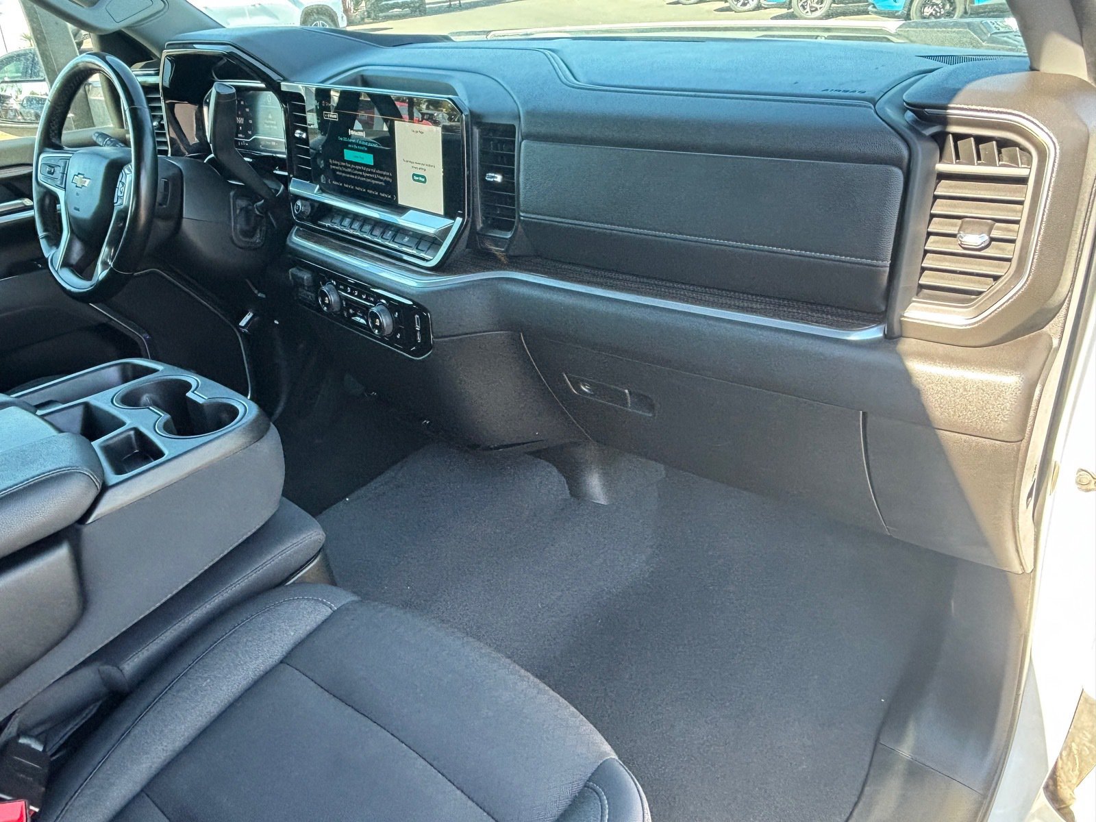 Used 2025 Chevrolet Silverado 2500 LT w/ Convenience Package AWD/4WD image 31