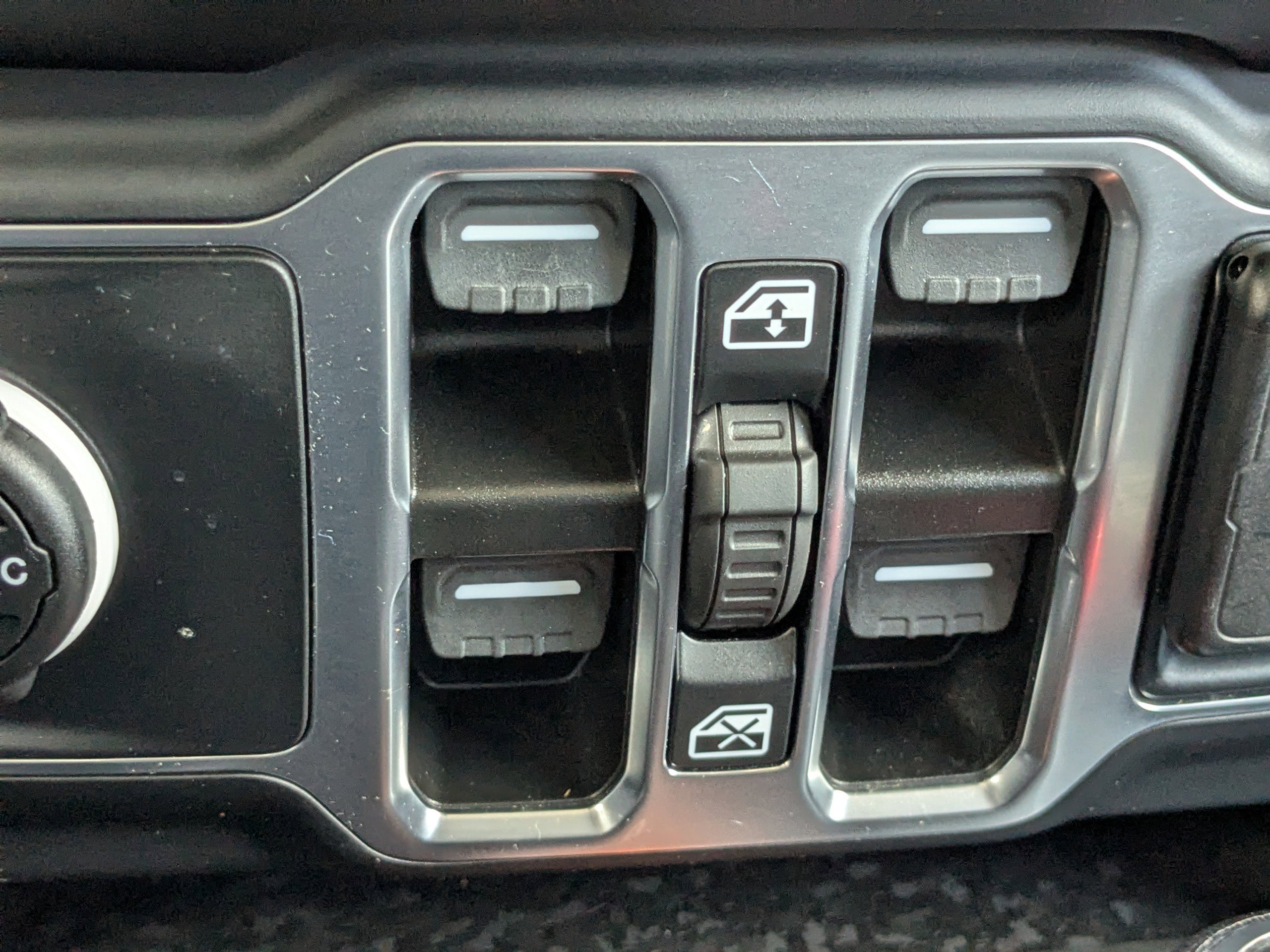 Certified 2023 Jeep Wrangler Unlimited Sport image 23