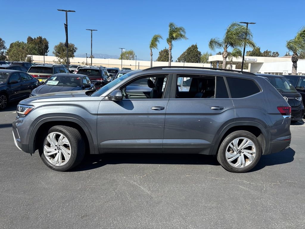 Used 2023 Volkswagen Atlas SE w/ Panoramic Sunroof Package image 4