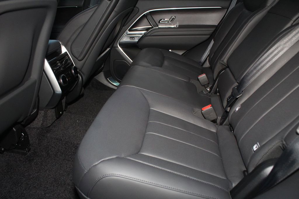 New 2026 Land Rover Range Rover SE AWD/4WD image 5