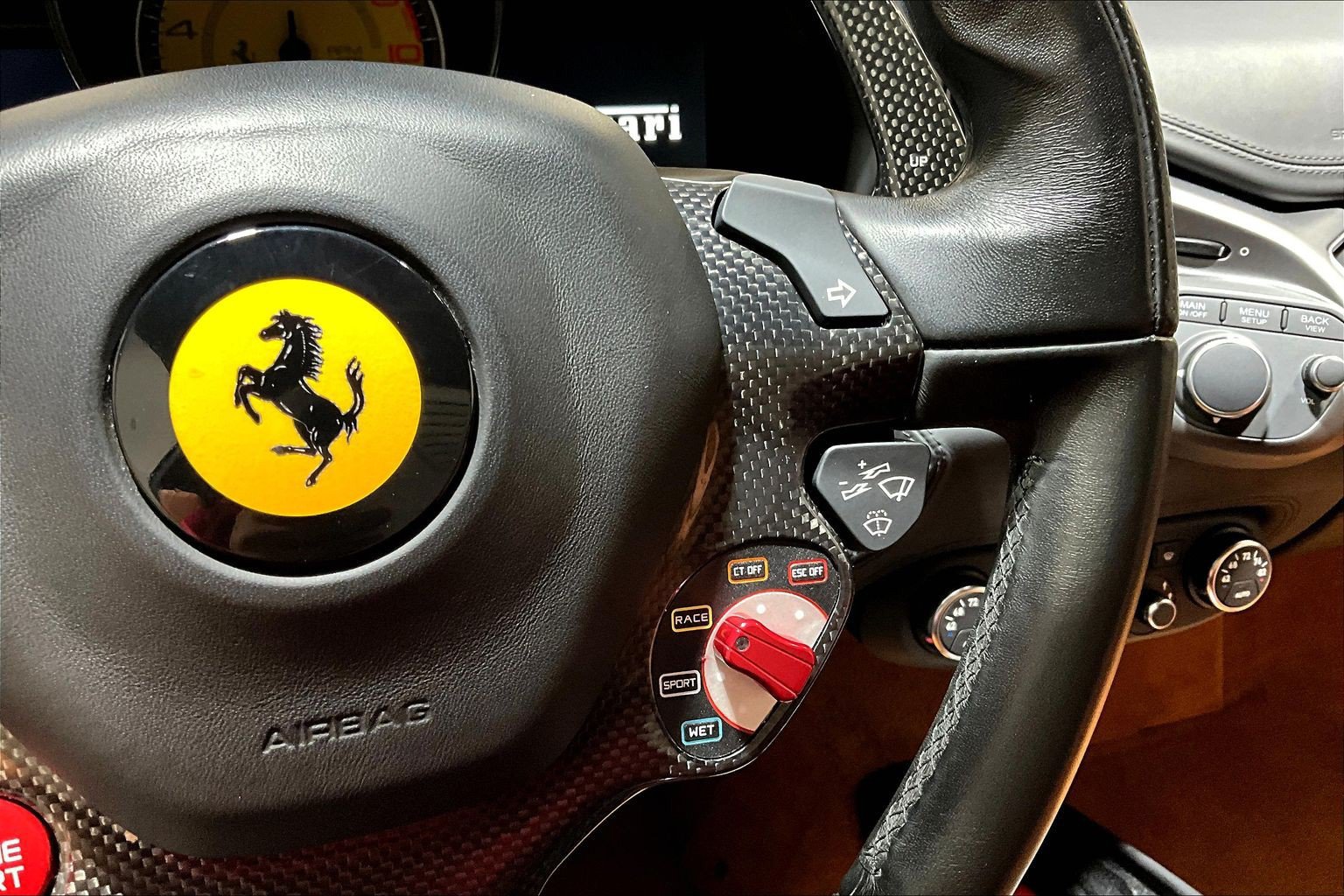 Used 2014 Ferrari 458 Italia Coupe RWD image 12