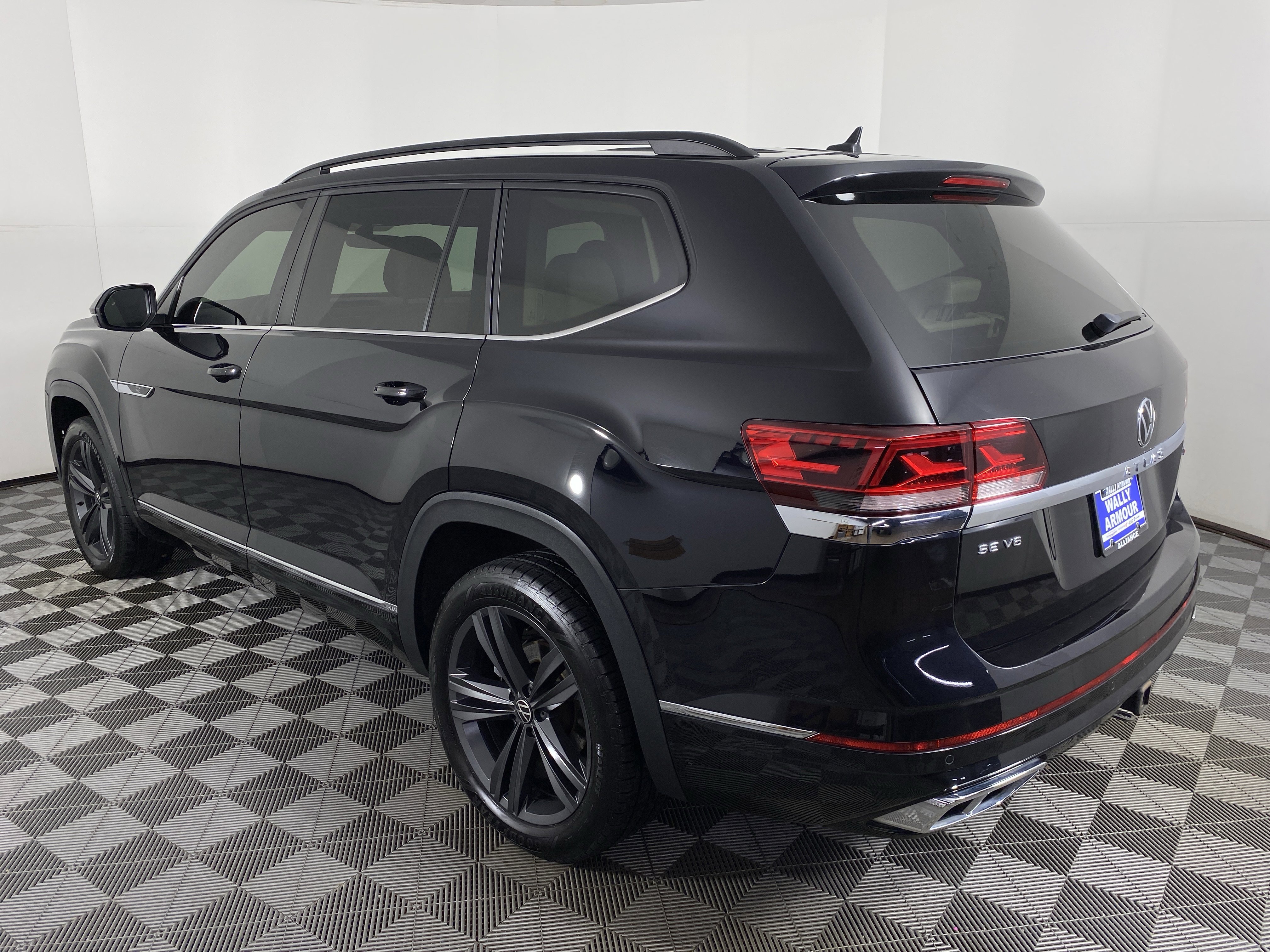 Used 2021 Volkswagen Atlas SE w/ Panoramic Sunroof Package image 10