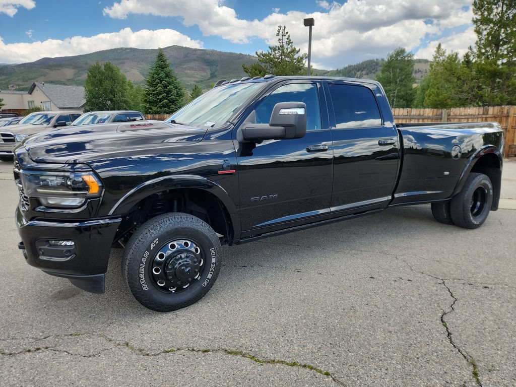 Used 2024 RAM 3500 Limited w/ Night Edition AWD/4WD image 7