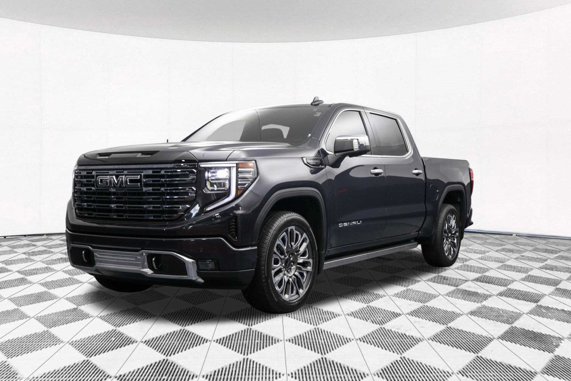 Used 2025 GMC Sierra 1500 Denali Ultimate AWD/4WD image 42