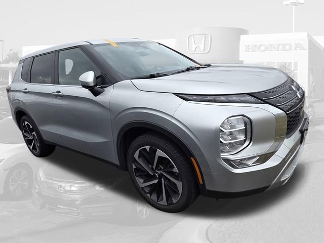 Used 2024 Mitsubishi Outlander SE image 6