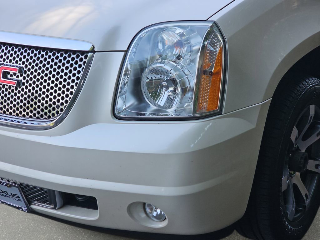 Used 2013 GMC Yukon Denali AWD/4WD image 36