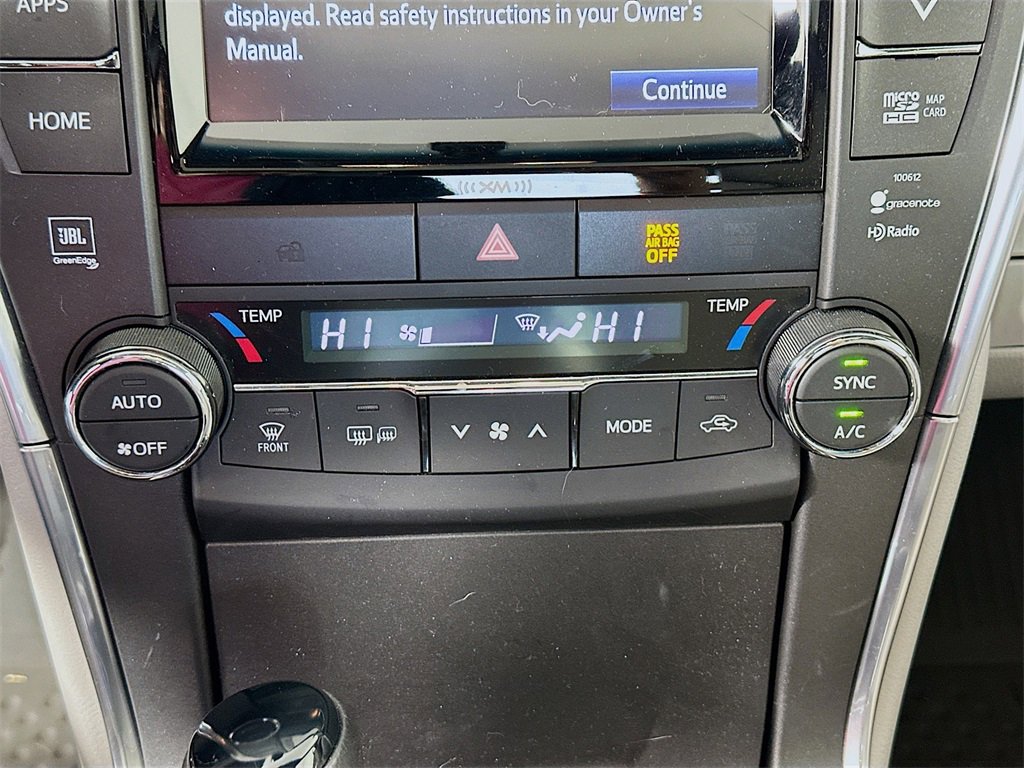 Used 2017 Toyota Camry XLE image 15