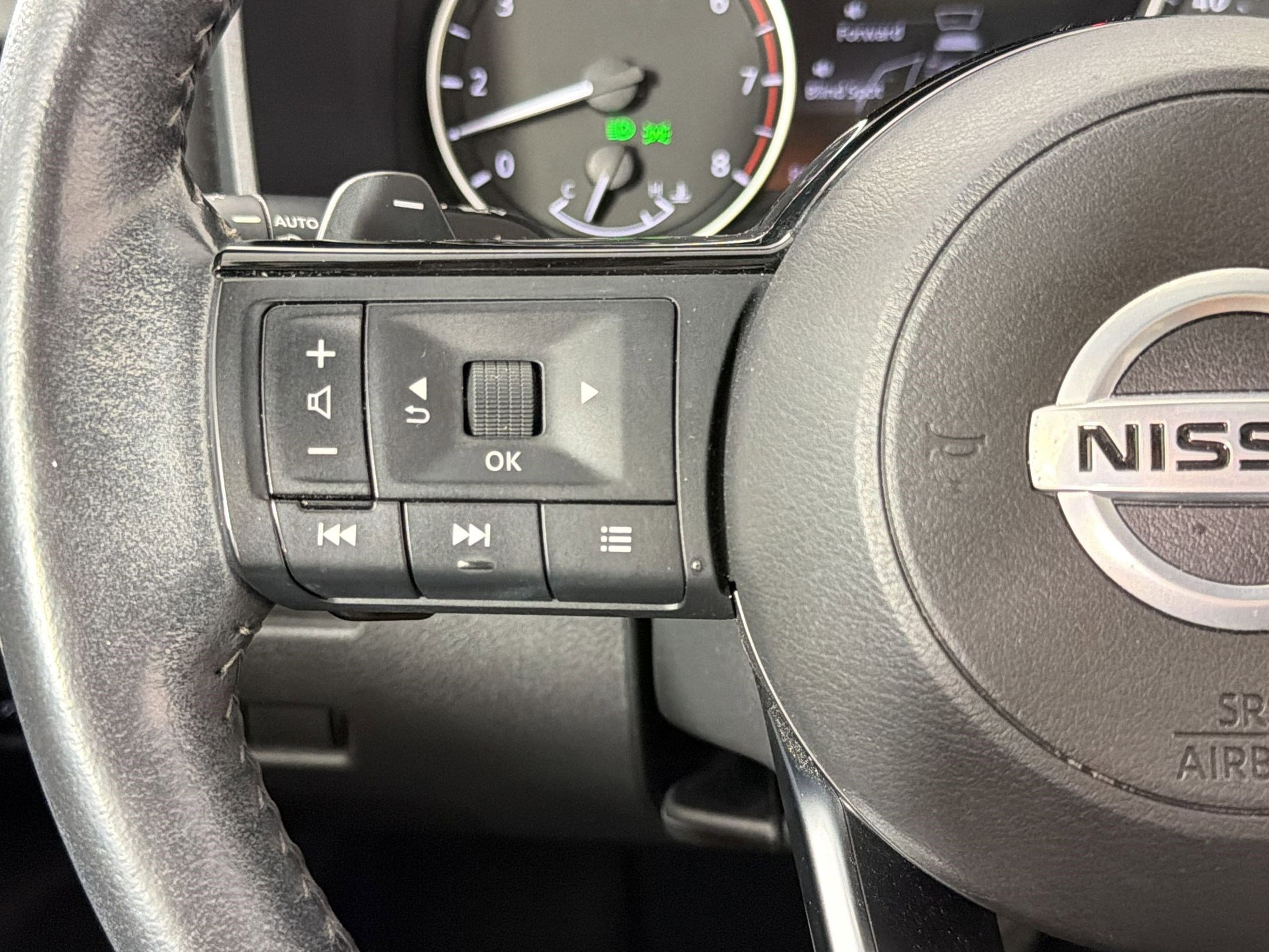 Used 2021 Nissan Rogue SV w/ Premium Package image 22