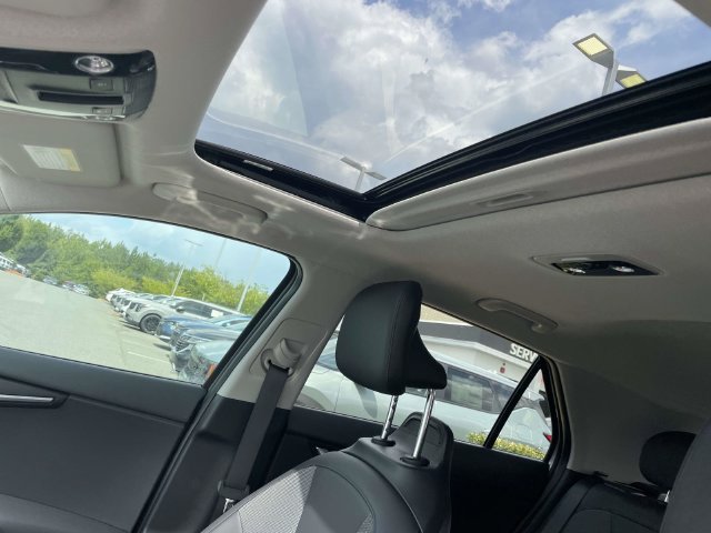 New 2026 Kia Niro EX w/ EX Premium Package FWD image 19