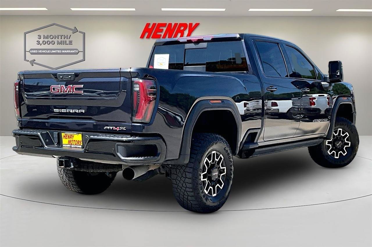 Used 2025 GMC Sierra 2500 AT4X AWD/4WD image 6