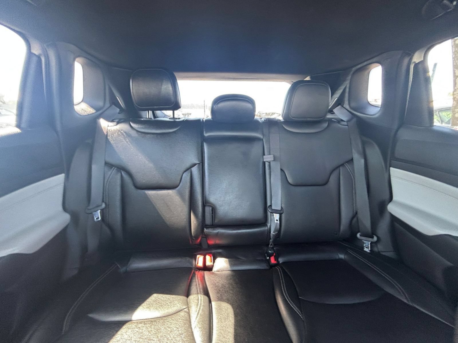 Used 2025 Jeep Compass Limited AWD/4WD image 37