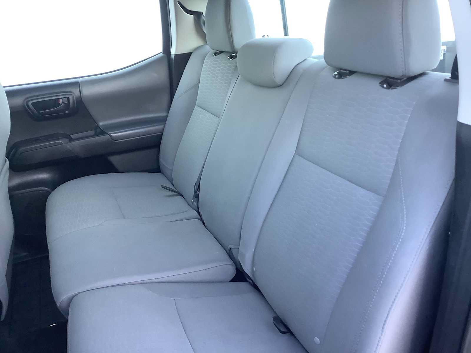 Used 2018 Toyota Tacoma SR w/ SR Convenience Package AWD/4WD image 13