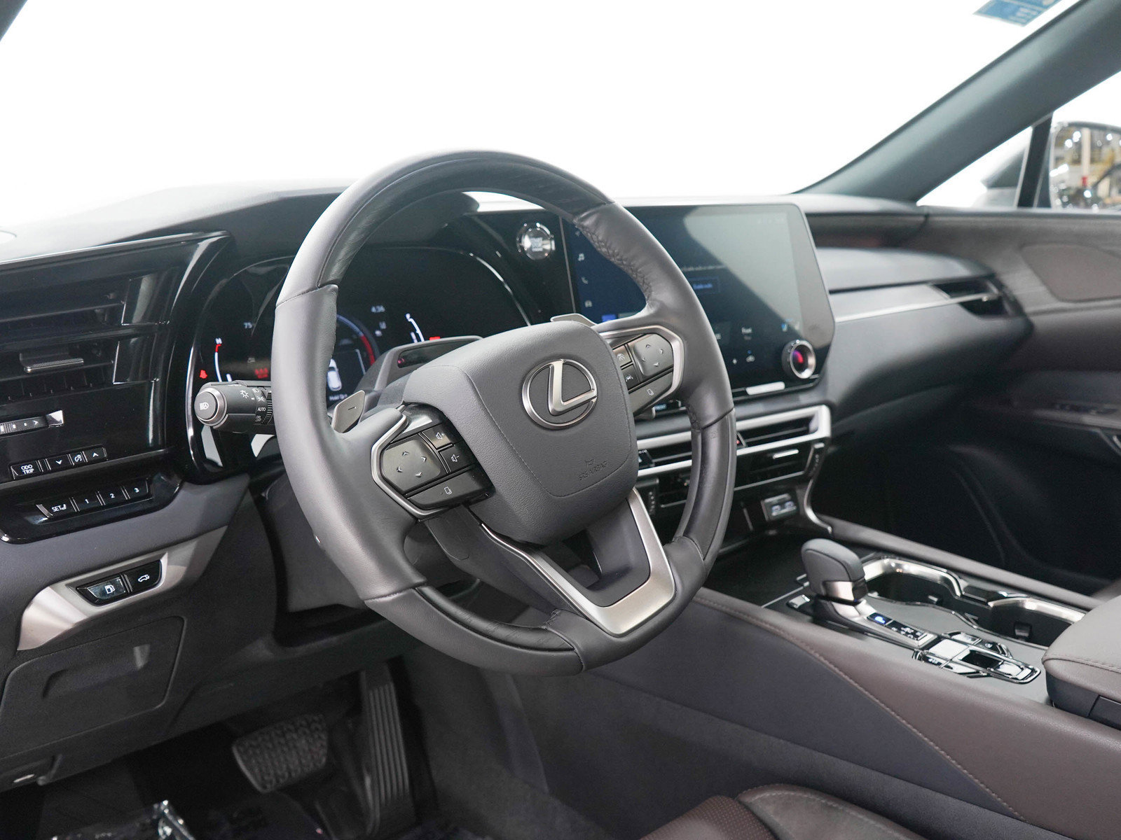 Used 2024 Lexus RX 350 AWD w/ Convenience Package image 25