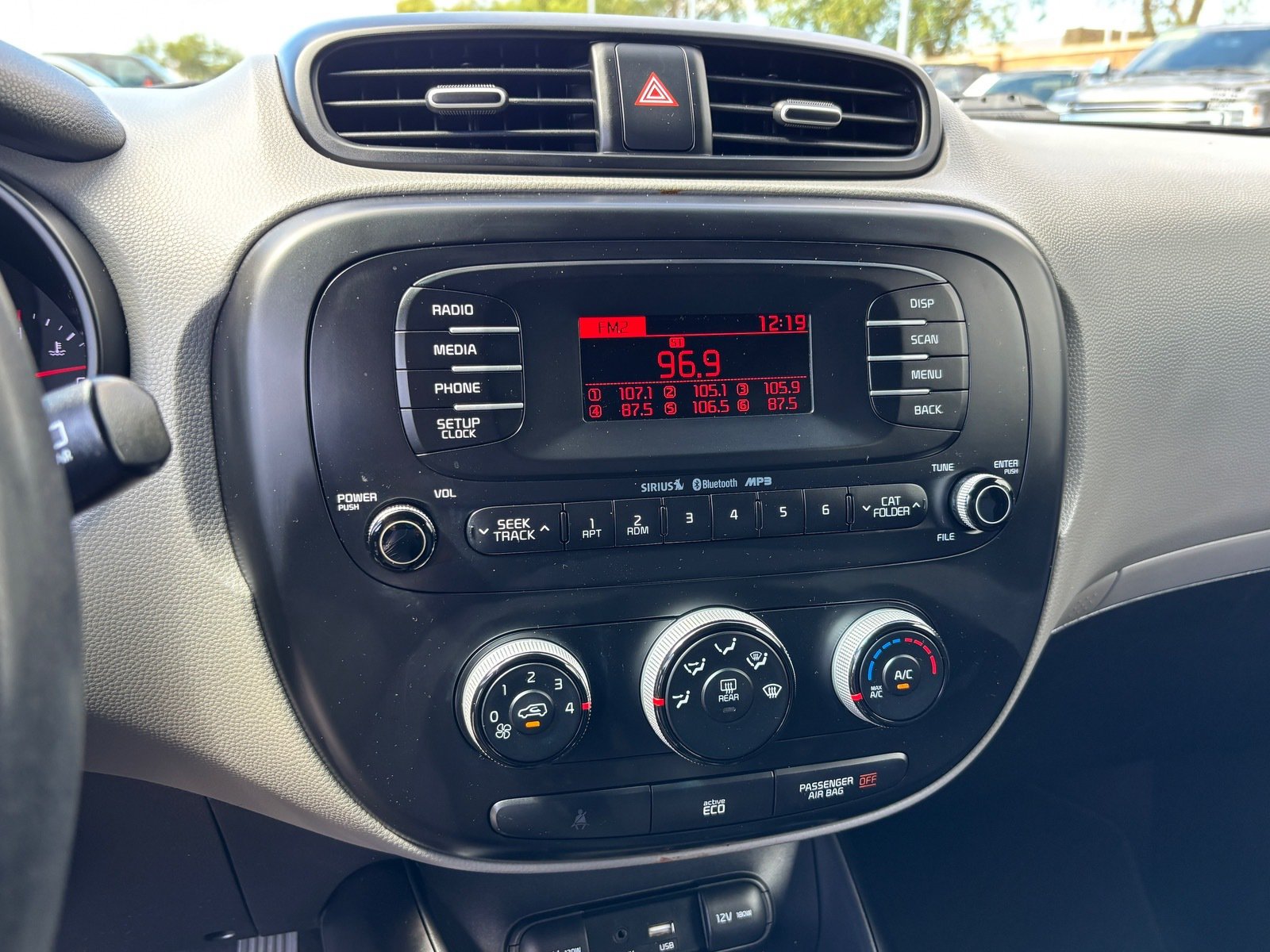 Used 2016 Kia Soul FWD image 14