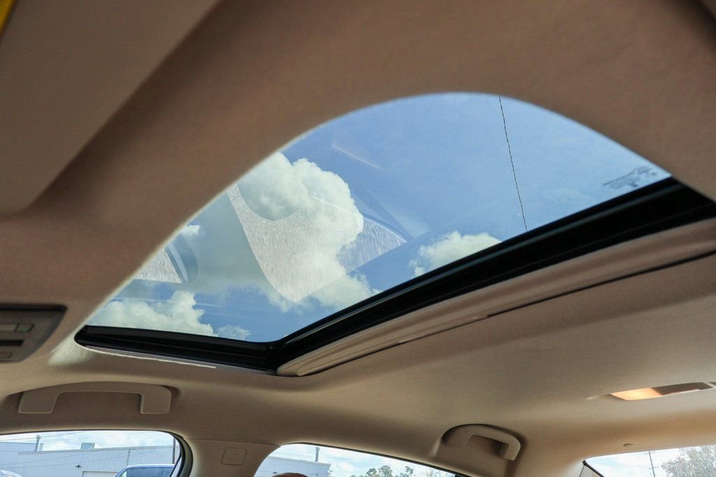 New 2025 Nissan Sentra SV image 9