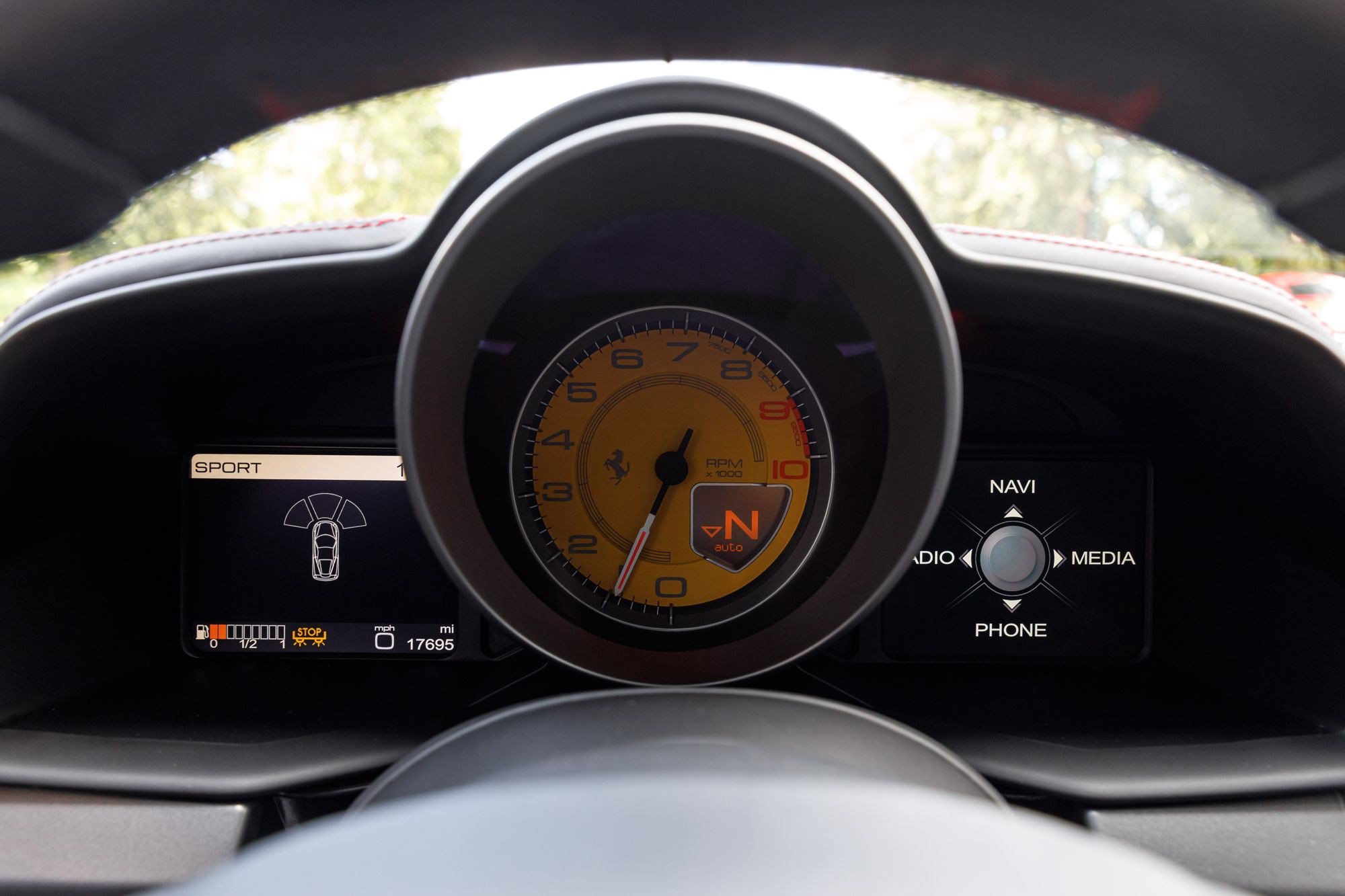 Used 2011 Ferrari 458 Italia Coupe RWD image 34