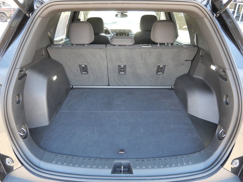 Used 2025 GMC Terrain Elevation image 23