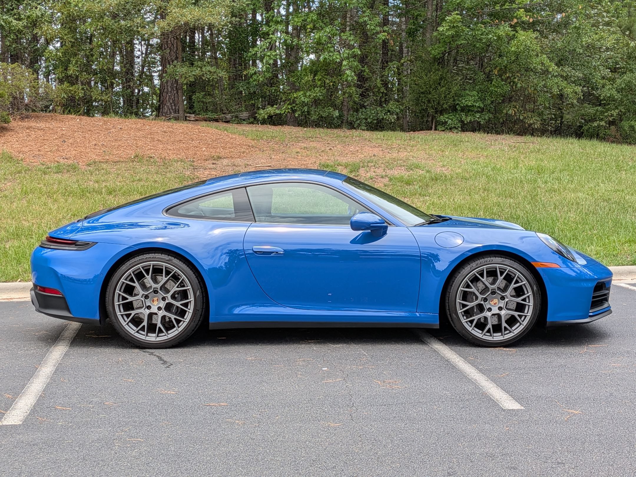 Certified 2025 Porsche 911 Carrera RWD image 31