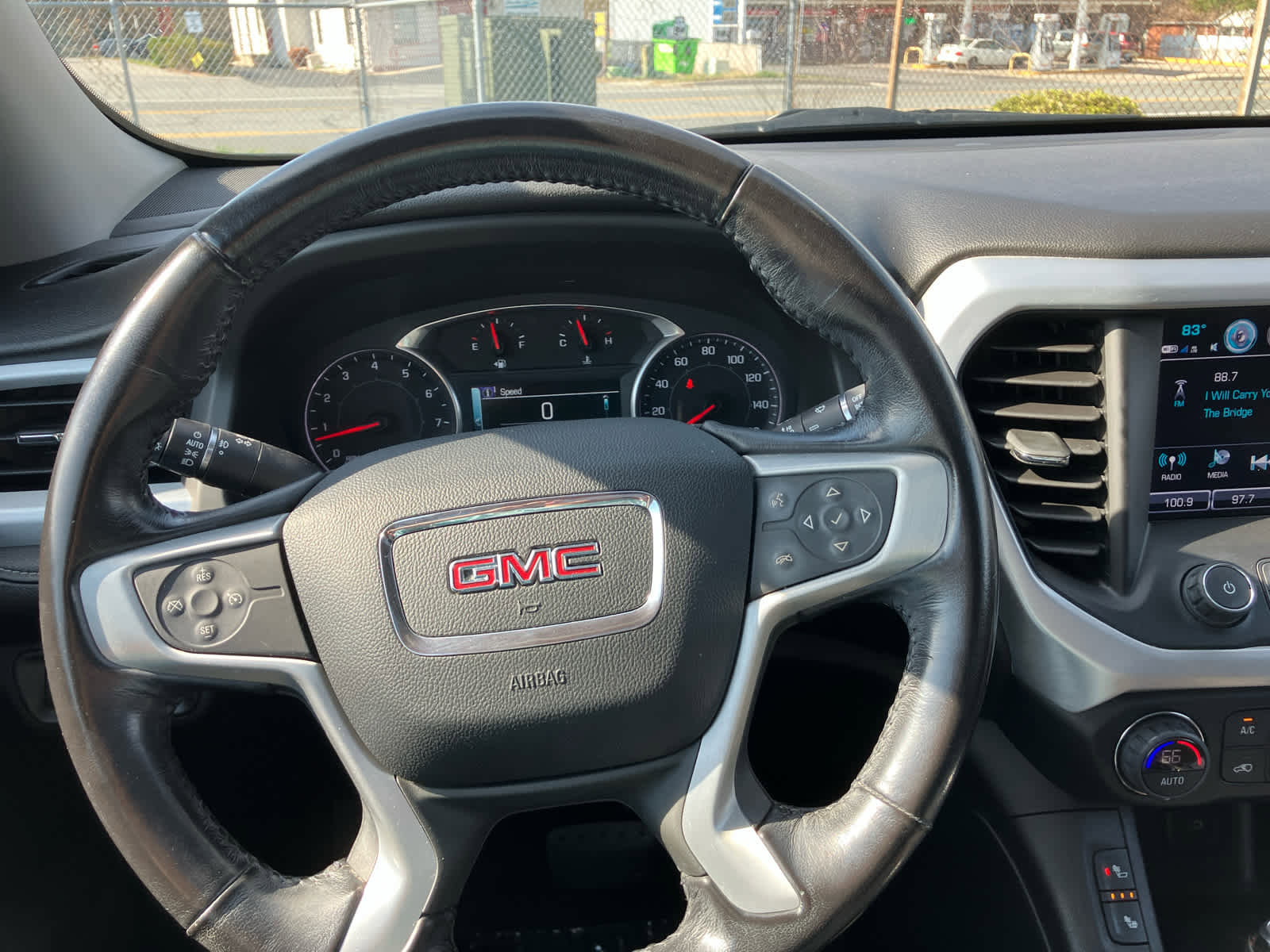Used 2019 GMC Acadia SLE image 19