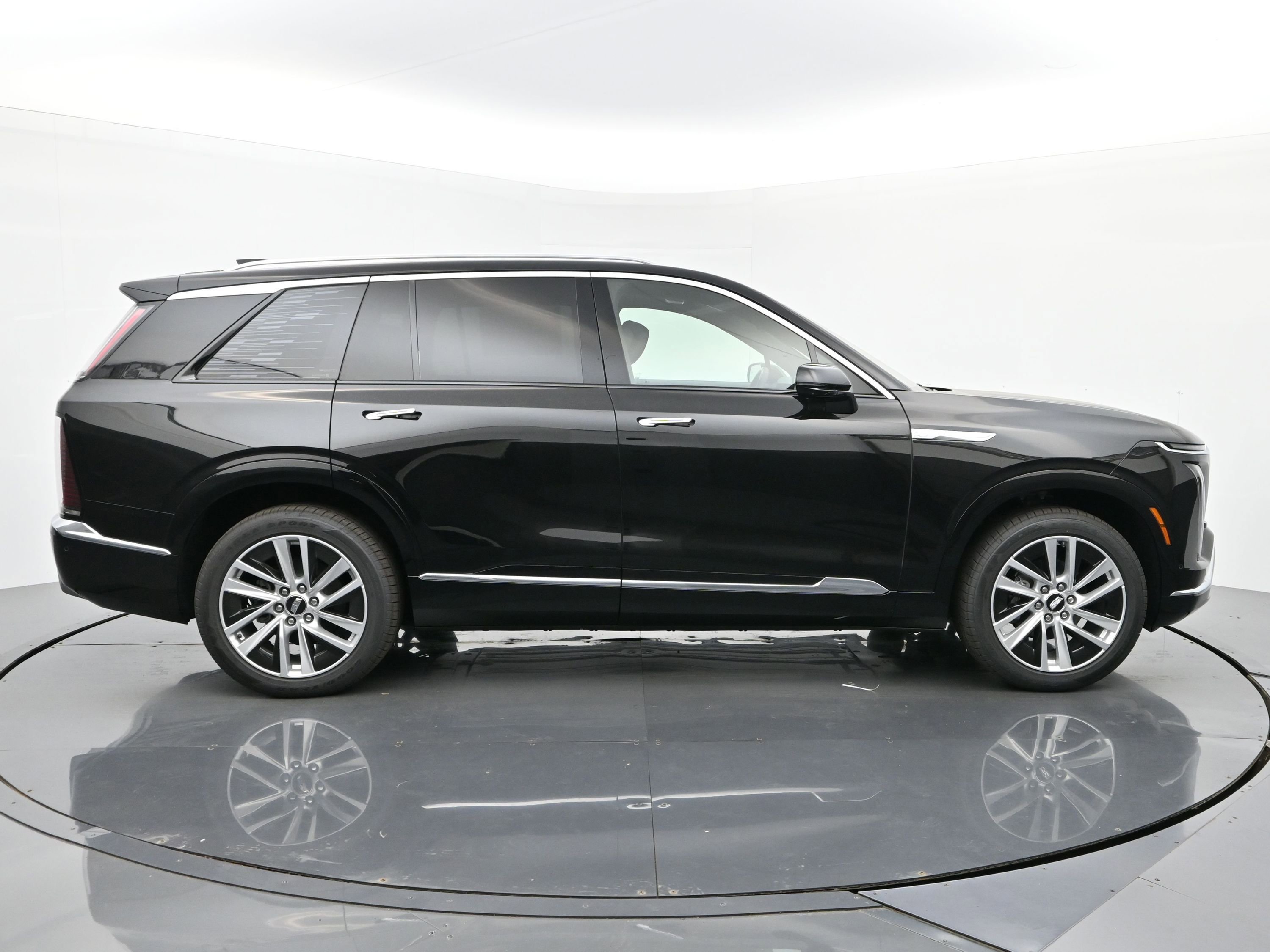 New 2026 Cadillac Vistiq Luxury w/ LPO, Floor Liner Package image 6