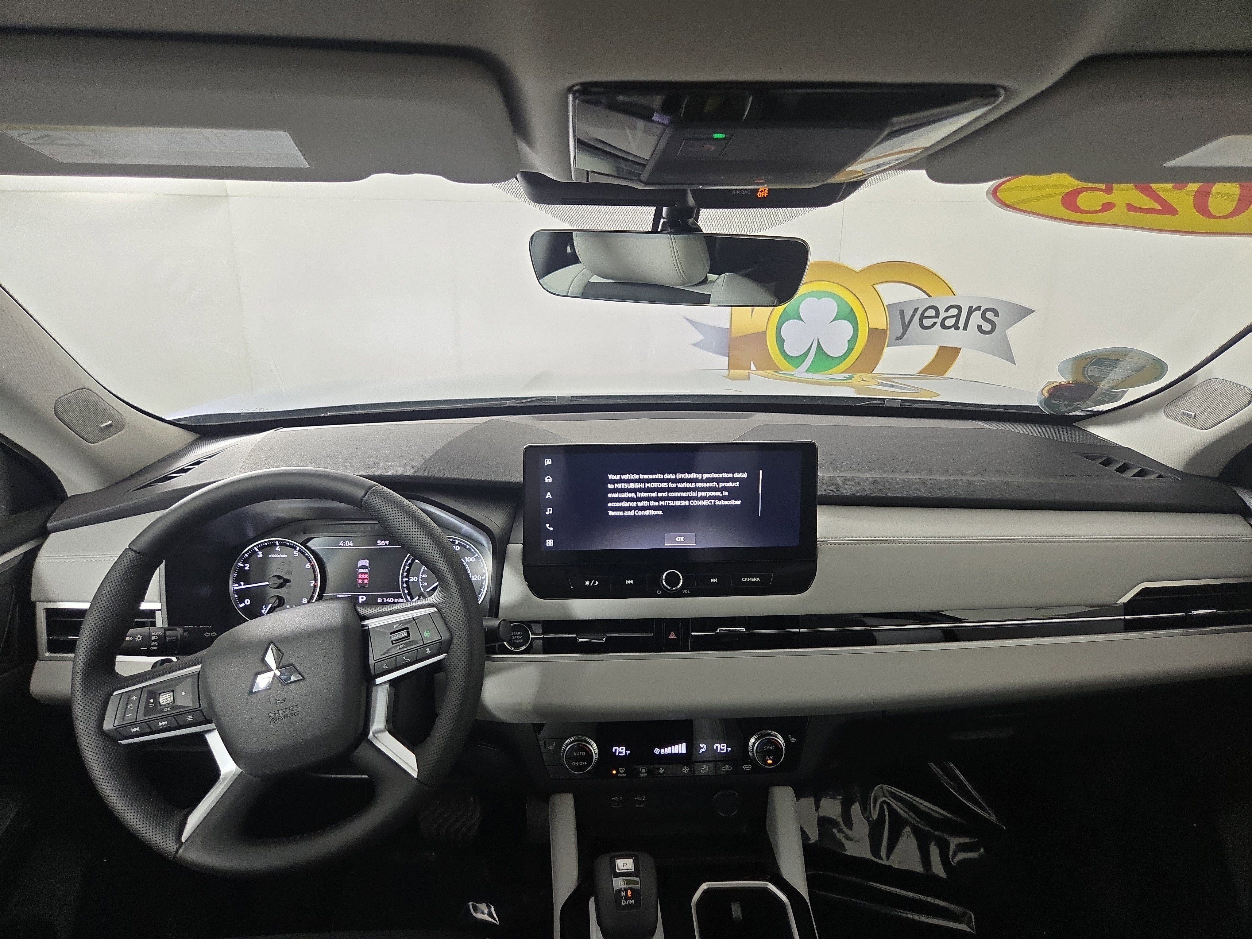 New 2025 Mitsubishi Outlander SE image 13