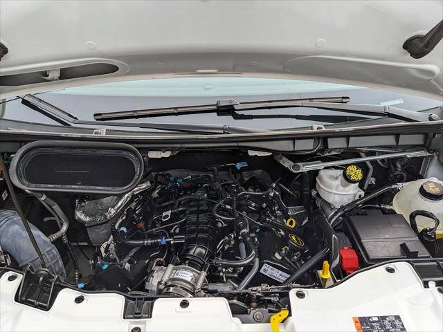 Used 2024 Ford Transit 350 XLT image 17