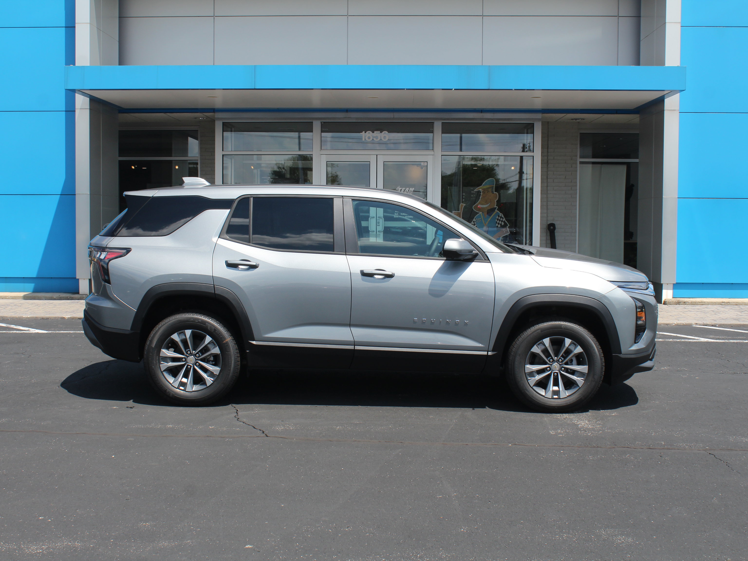 New 2027 Chevrolet Equinox LT w/ Safety and Technology Package AWD/4WD image 3