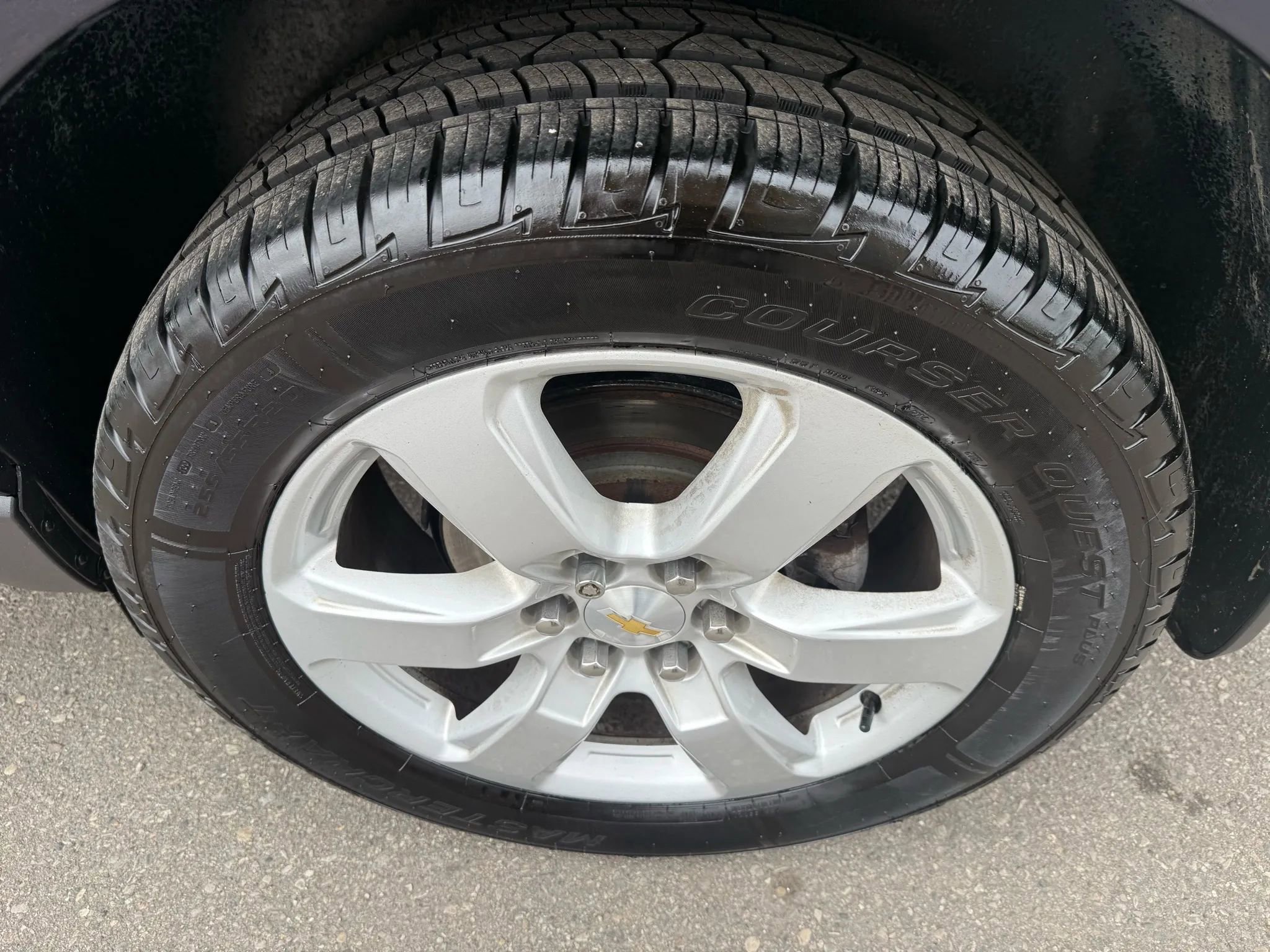 Used 2017 Chevrolet Traverse LT w/ Style and Technology Package image 10