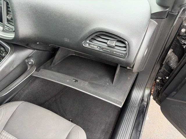 Used 2019 Dodge Challenger SXT RWD image 32