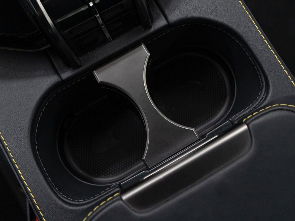 Used 2025 Aston Martin V8 Vantage Coupe image 26