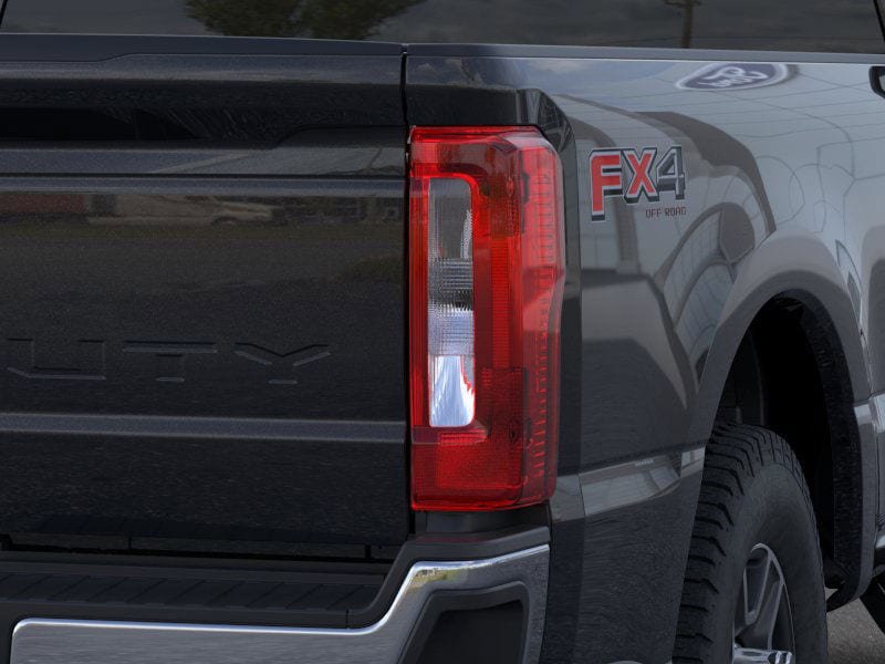New 2025 Ford F350 XLT w/ FX4 Off-Road Package AWD/4WD image 21