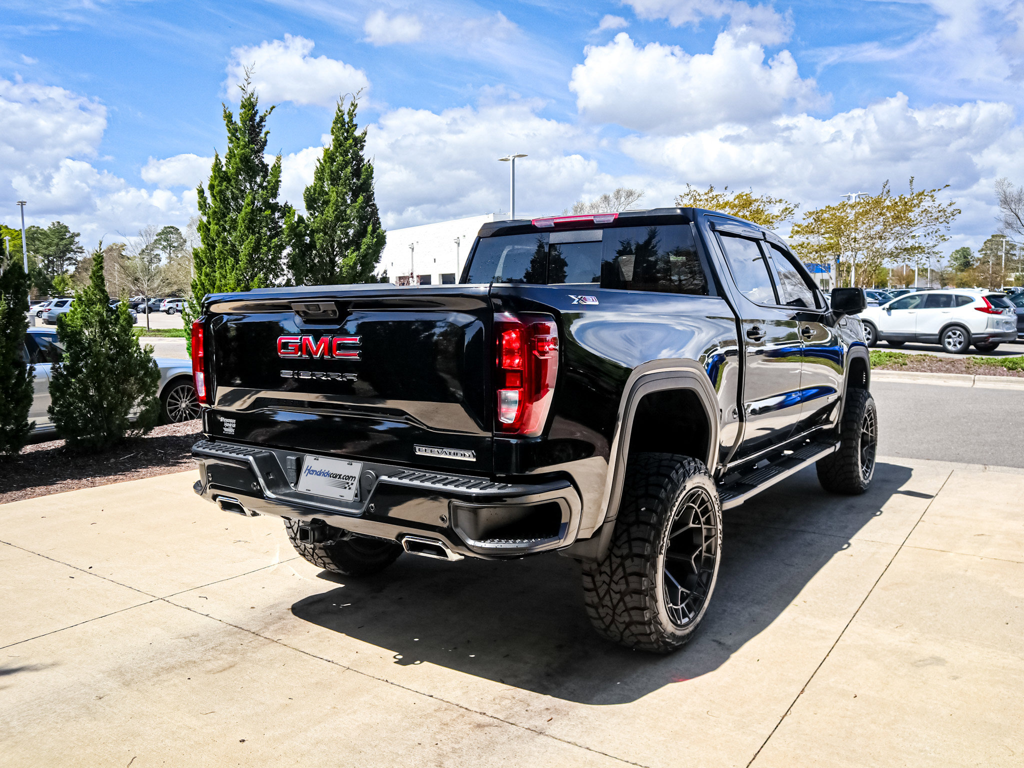 Used 2024 GMC Sierra 1500 Elevation w/ Preferred Package image 10