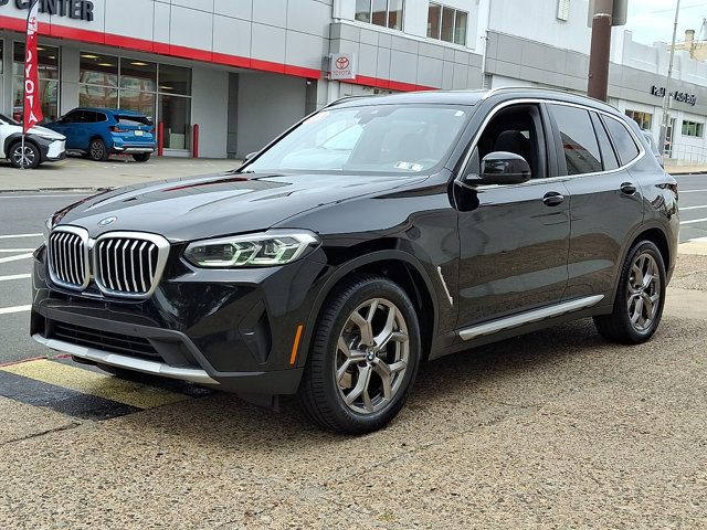 Used 2022 BMW X3 xDrive30i w/ Premium Package 2 (ZPA) AWD/4WD image 3