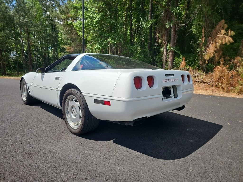 Used 1996 Chevrolet Corvette Coupe RWD image 7