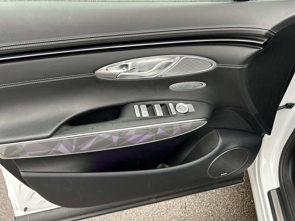 Used 2025 Genesis GV70 3.5T Sport w/ Sport Advanced Package image 19