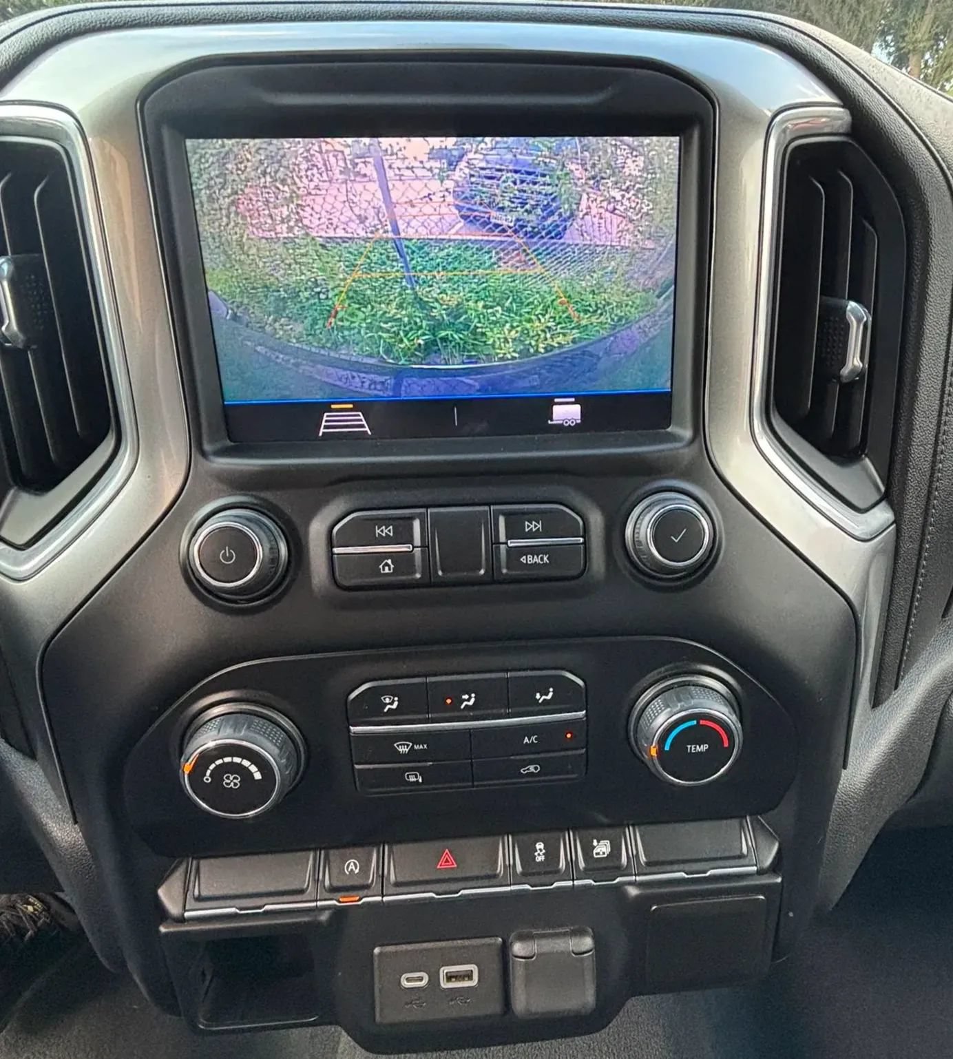 Used 2019 Chevrolet Silverado 1500 LT w/ Trailering Package RWD image 12