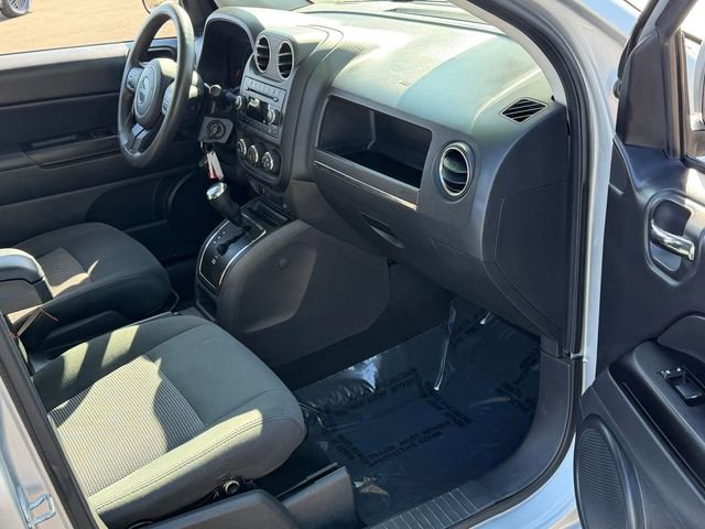 Used 2012 Jeep Compass Sport image 23