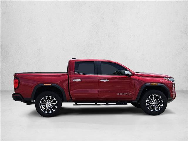 Used 2025 GMC Canyon Denali AWD/4WD image 4
